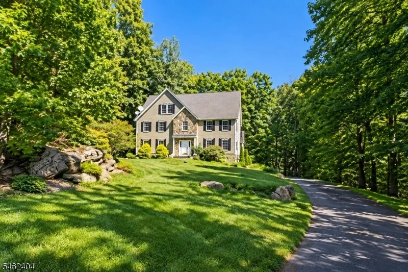 Photo of 14 Hidden Valley Dr