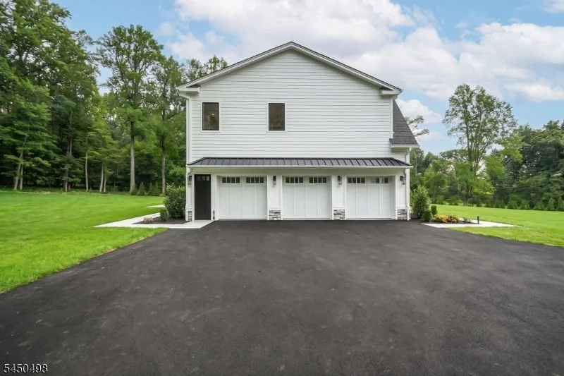 Photo of 237 Mountainside Rd