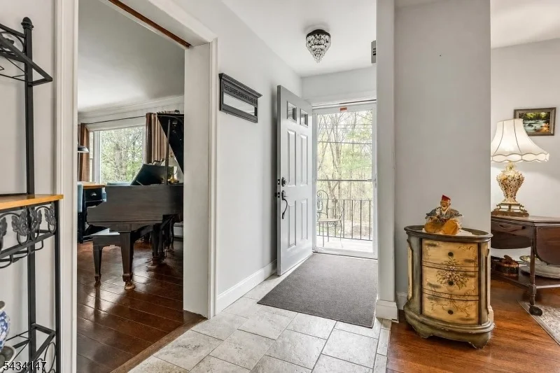 Photo of 33 Brooksyde Ave
