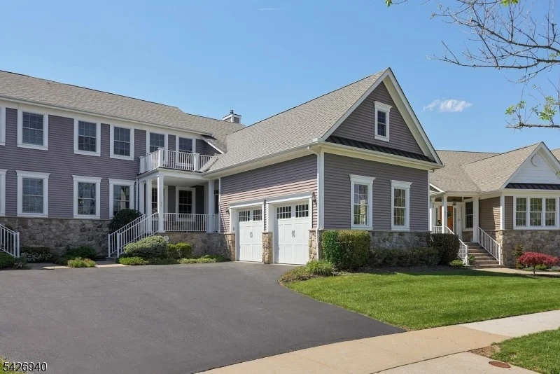 Photo of 84 Bedford Dr