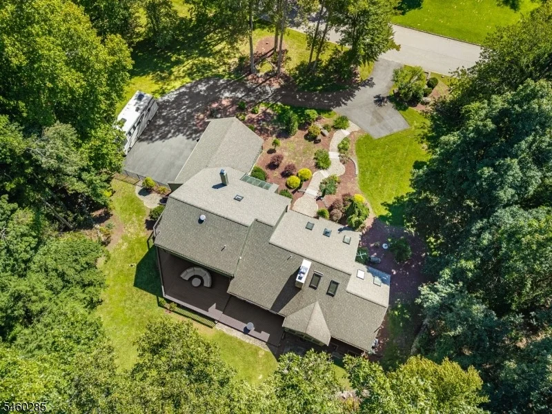 Photo of 33 Radcliffe Dr