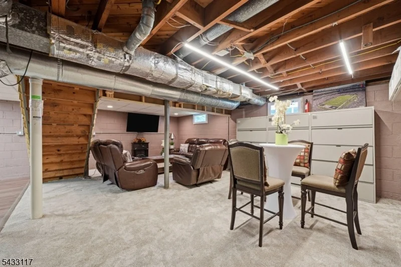 Photo of 52 Barbara Dr
