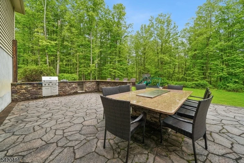 Photo of 72 Hook Mountain Rd