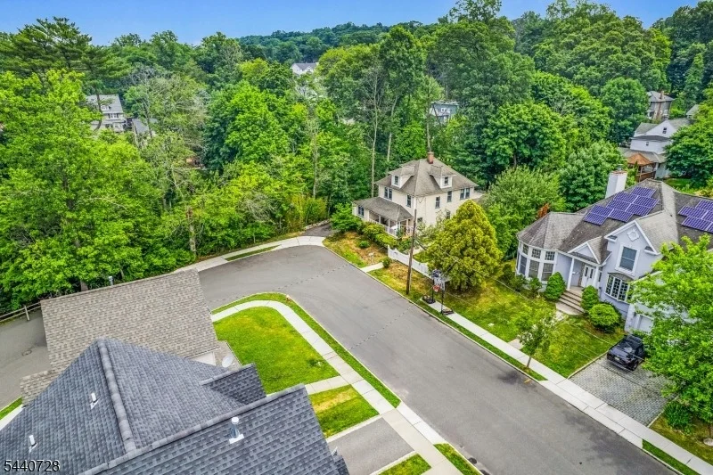 Photo of 34 Orchard Sq