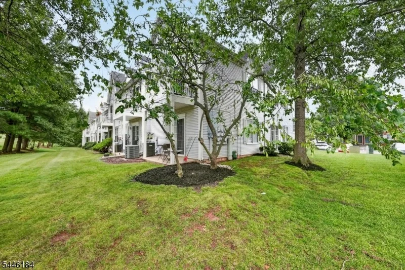Photo of 161 Gregory Ln
