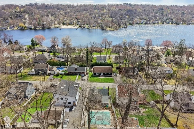 Photo of 59 Oakwood Dr