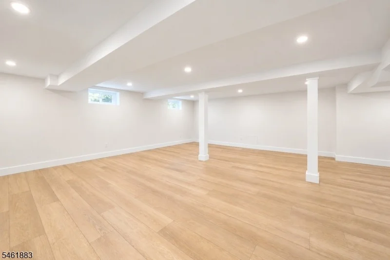 Photo of 157 Circle Dr