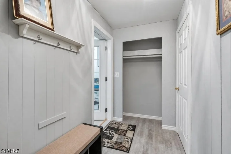 Photo of 33 Brooksyde Ave