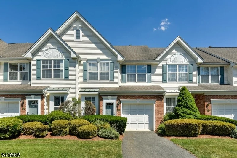 Photo of 118 Barclay Dr