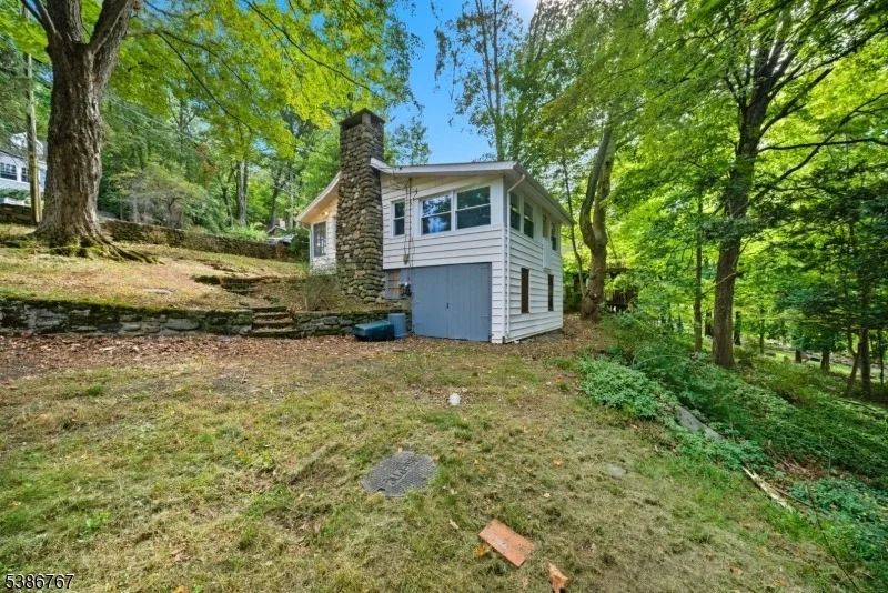 Photo of 330 Springbrook Trl