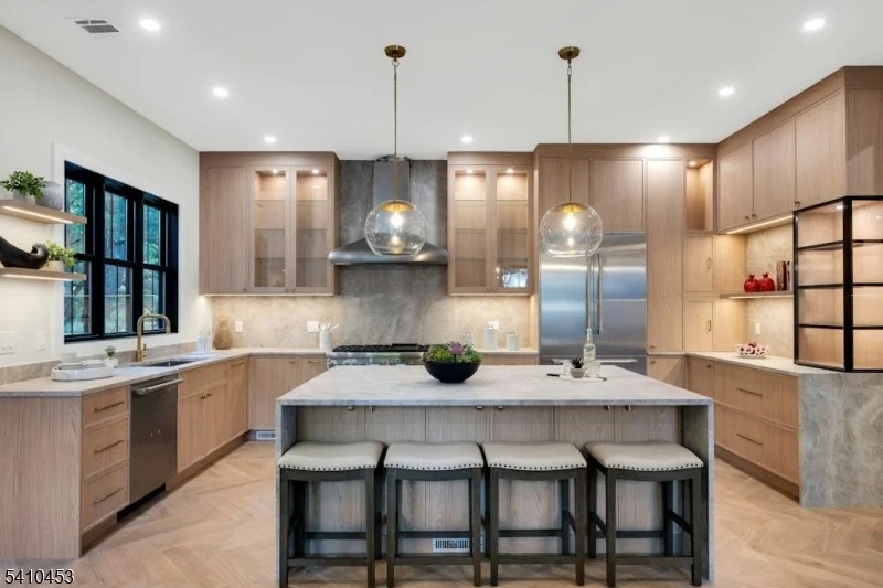 Photo of 83 W End Ave