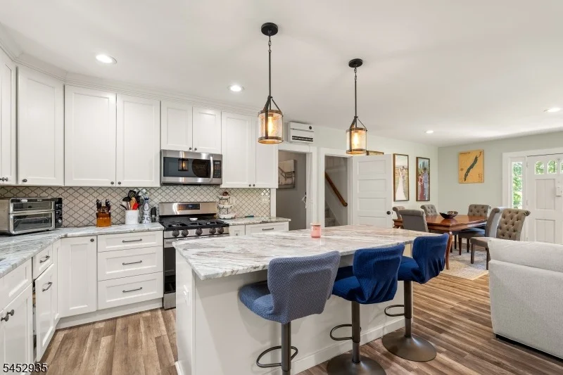 Photo of 175 Long Pond Rd