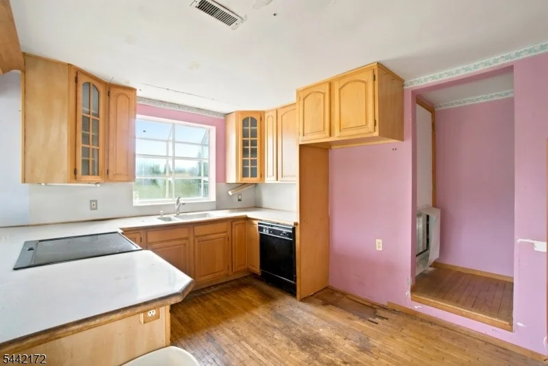 Photo of 175 Wertsville Rd