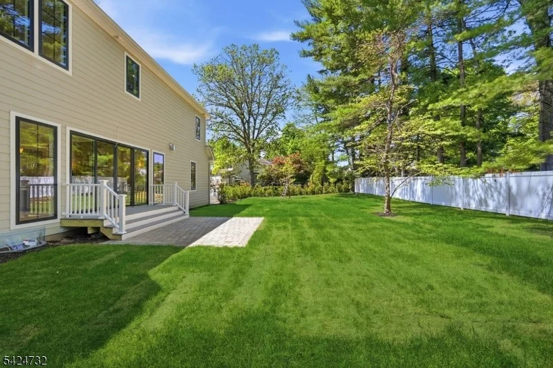 Photo of 47 Afton Dr