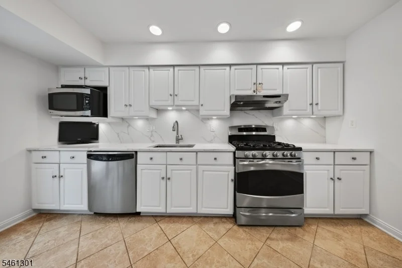 Photo of 3 Debby Ln