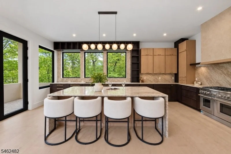 Photo of 809 West Shore Drive