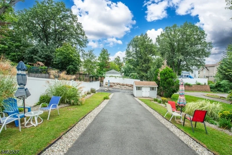 Photo of 359 Pennington Ave