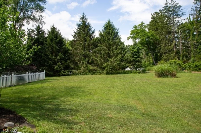 Photo of 4 Laurel Pl