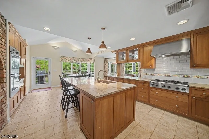 Photo of 28 Lyonsville Rd