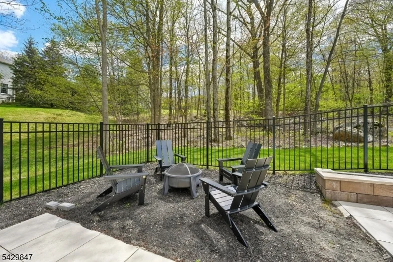 Photo of 9 Natale Dr