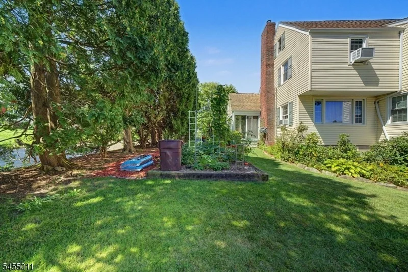 Photo of 98 Wiltop Rd