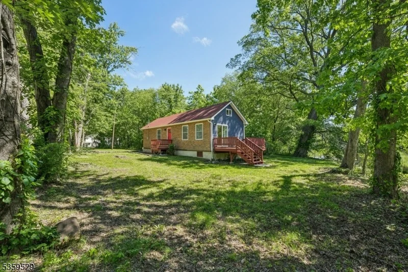Photo of 57 Riverlawn Dr