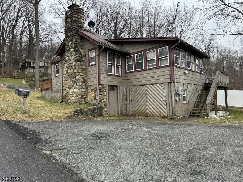 Photo of 13 Log Cabin Ter