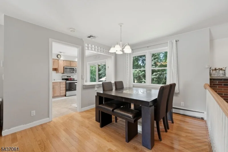 Photo of 16 Windsor Dr