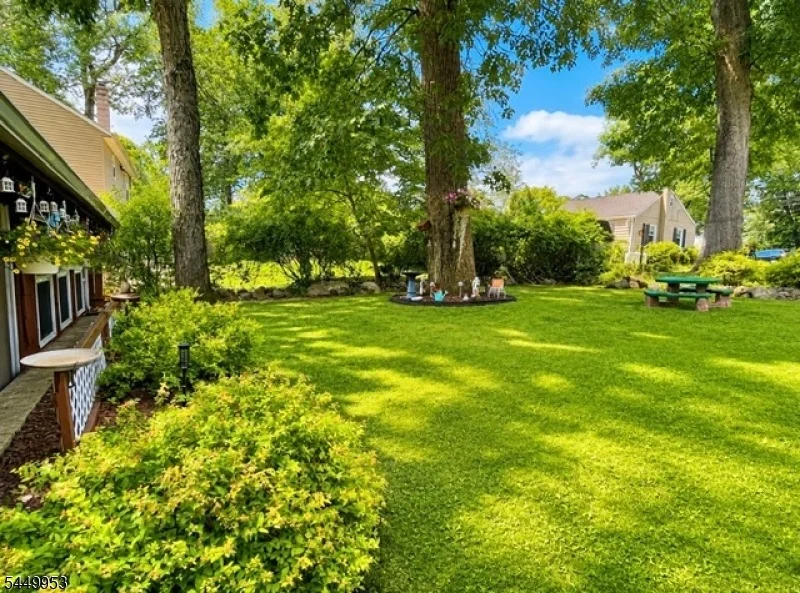 Photo of 501 Diamond Spring Rd