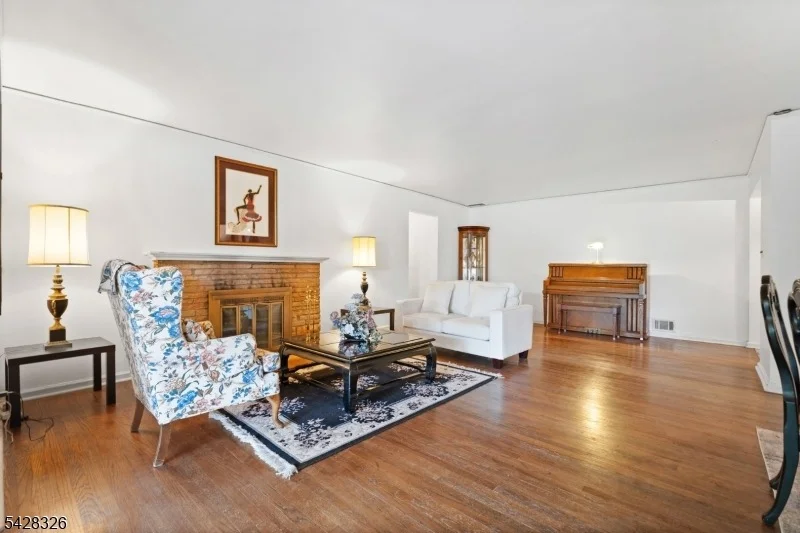 Photo of 26 Devon Dr