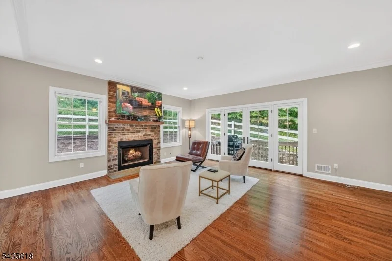 Photo of 74 Haggerty Dr