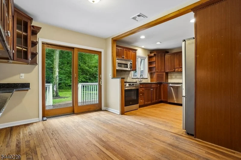 Photo of 63 Edgewood Dr
