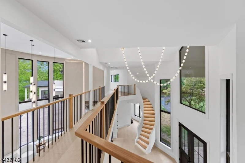 Photo of 809 West Shore Drive