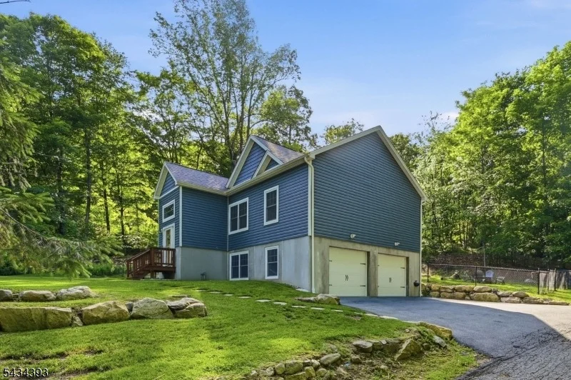 Photo of 461 Westbrook Rd