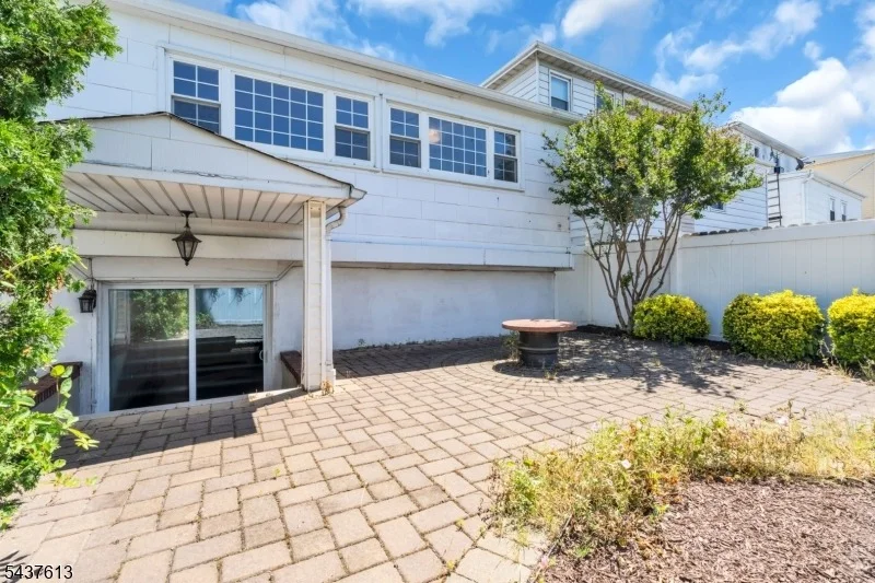 Photo of 23 Colonial Dr