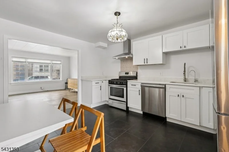 Photo of 63 Garrison St