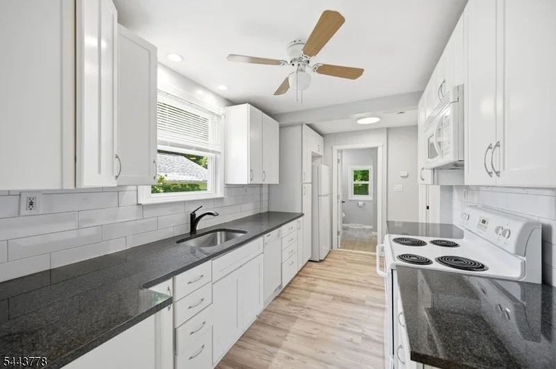 Photo of 82 Fairview Dr
