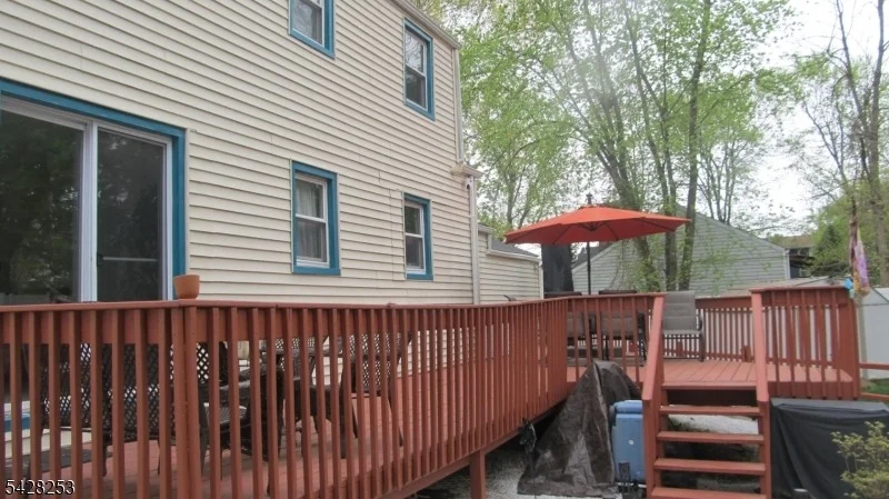 Photo of 815 Mountain Ave
