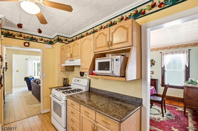 Photo of 332 Riverside Ave