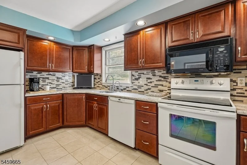 Photo of 25 MANCHESTER DRIVE