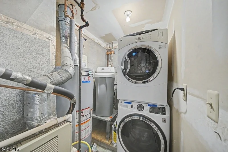 Photo of 42 HICKORY WAY