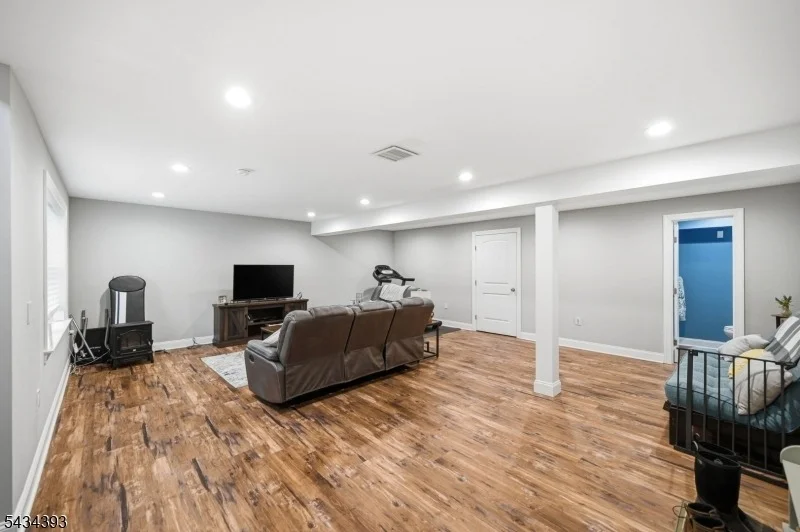 Photo of 461 Westbrook Rd