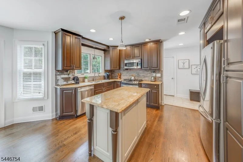 Photo of 53 Maple Ave