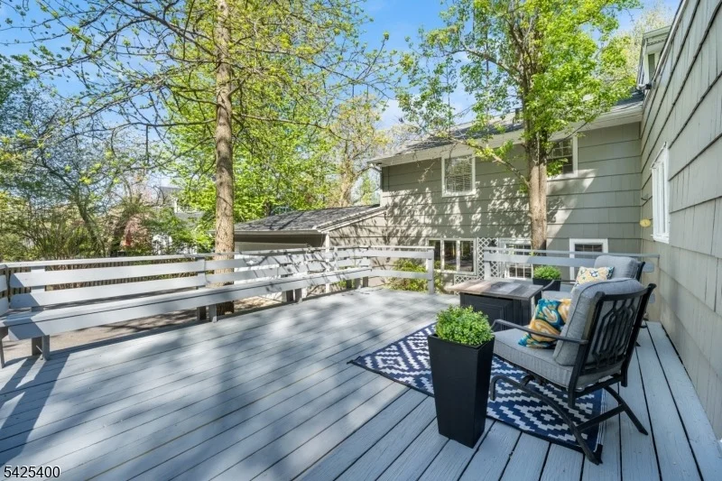 Photo of 28 Spring Ridge Dr