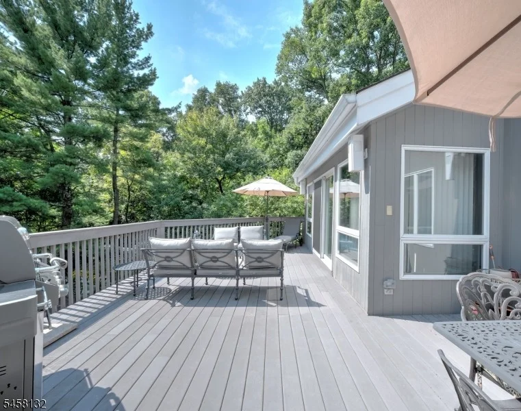 Photo of 52 Edgemont Rd