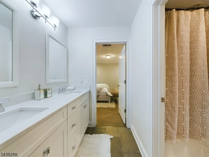 Photo of 301 Garrett Rd