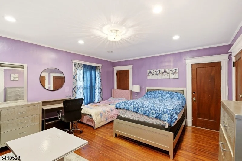 Photo of 569 Berkeley Ave