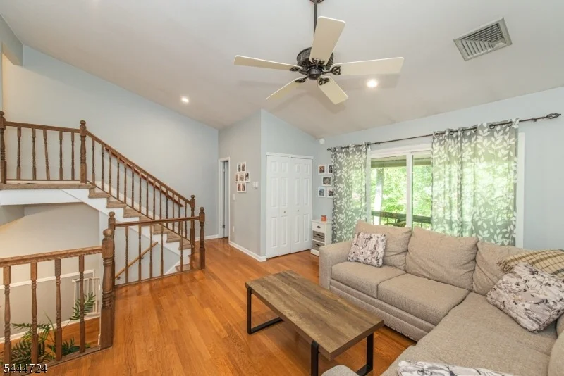 Photo of 1068 TREETOPS