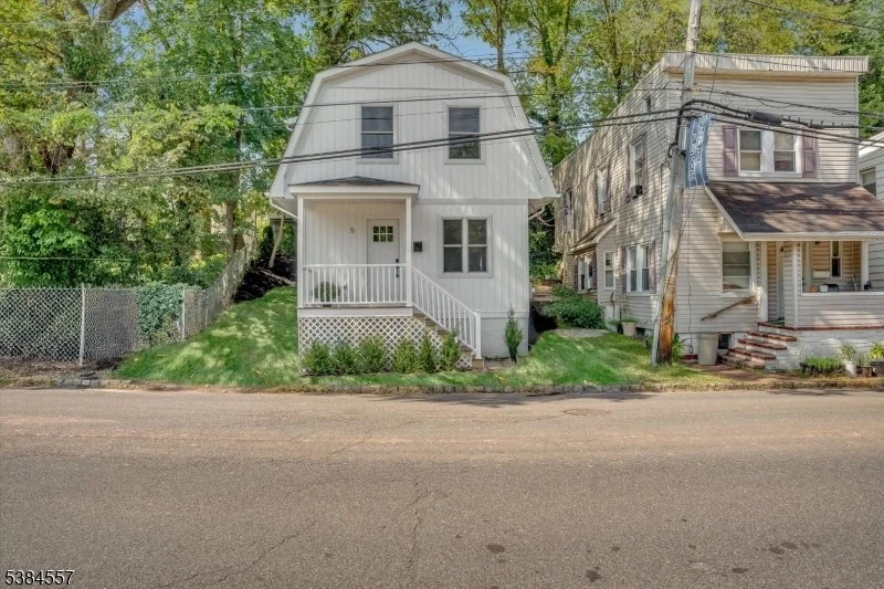 Photo of 5 Brookside Drive