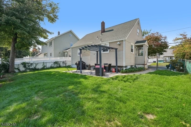 Photo of 17 Bryant Ave